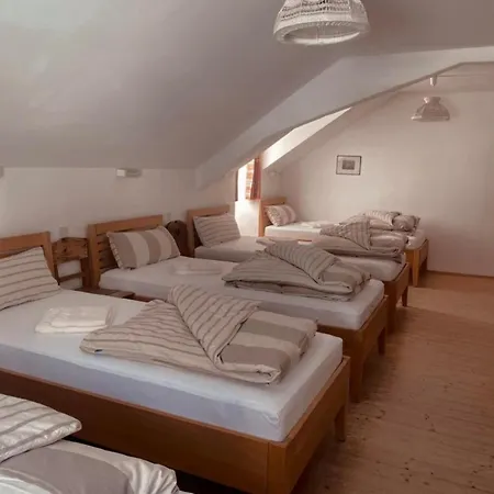 Alpengasthof Luesens - Bergsteigerhaus Sankt Sigmund im Sellrain